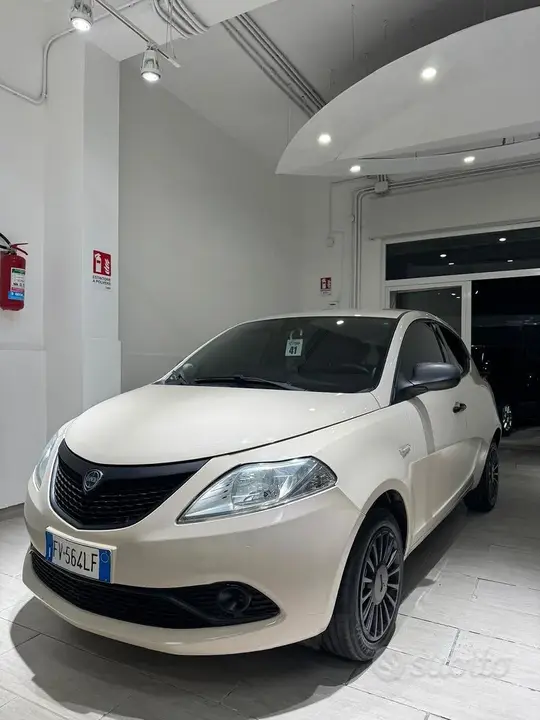 Lancia Ypsilon 2019 photo 3