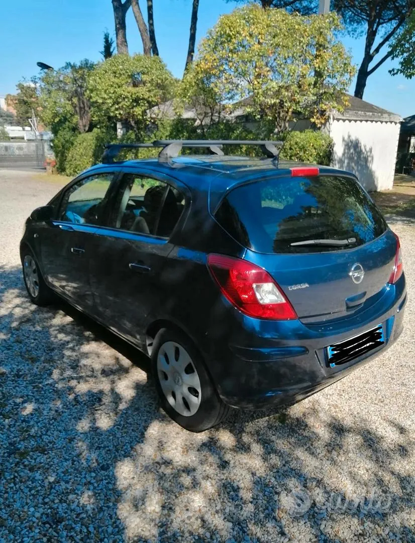 Opel Corsa 2011 photo 2