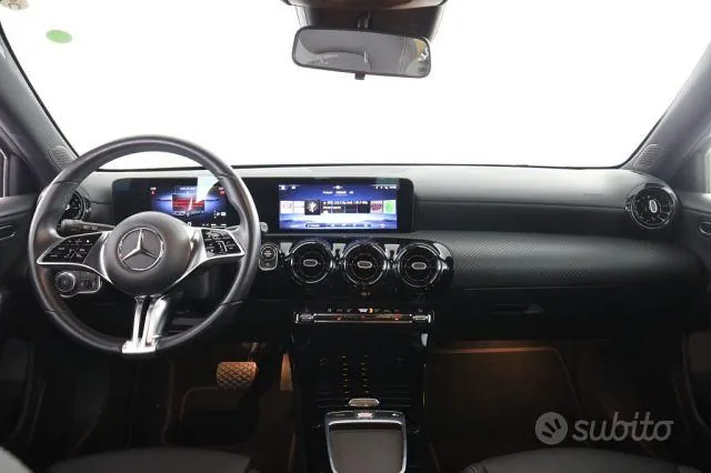 Mercedes-Benz A 180 2023 photo 4