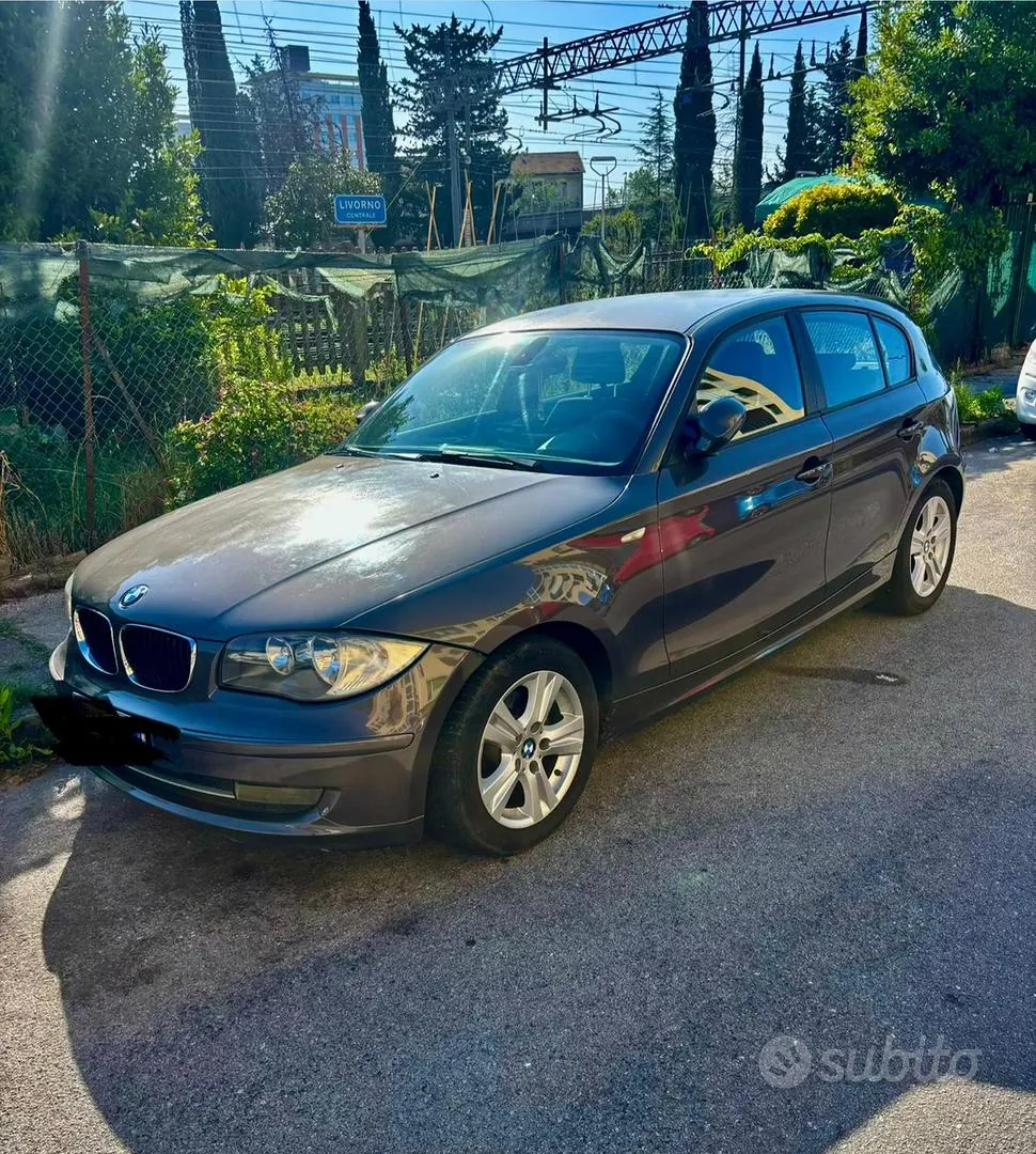 BMW 1 Series 2009 photo 2