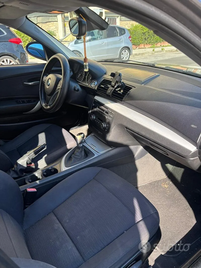 BMW 1 Series 2009 photo 5