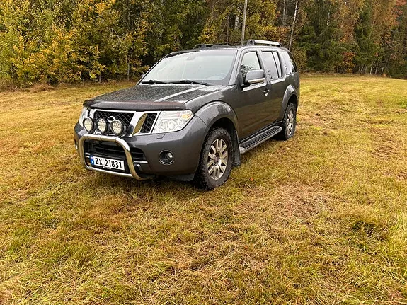 Nissan Pathfinder 2012 photo 2