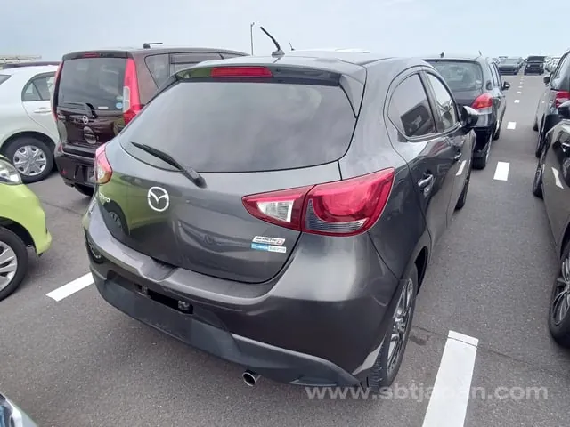Mazda Demio 2015 photo 4