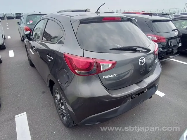 Mazda Demio 2015 photo 3