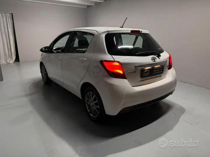 Toyota Yaris 2016 photo 4
