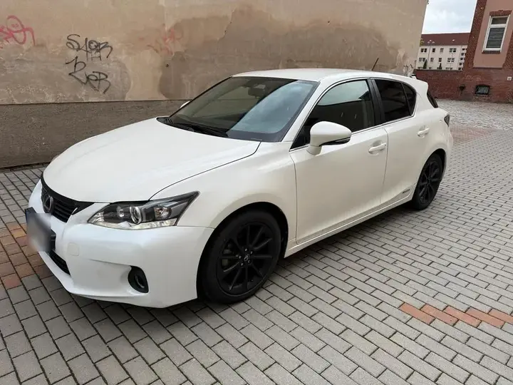 Lexus Ct200H