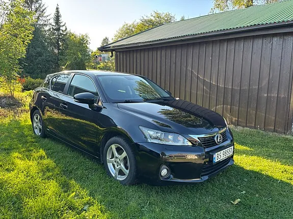 Lexus Ct200H 2012 photo 2