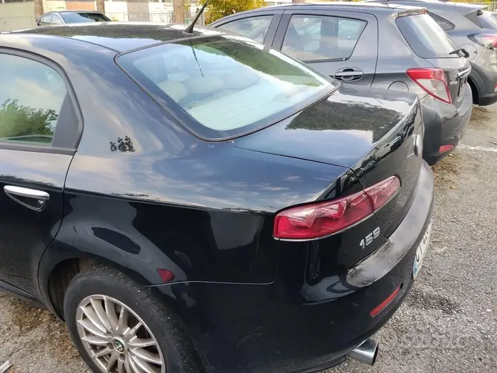 Alfa Romeo 159 2005 photo 5