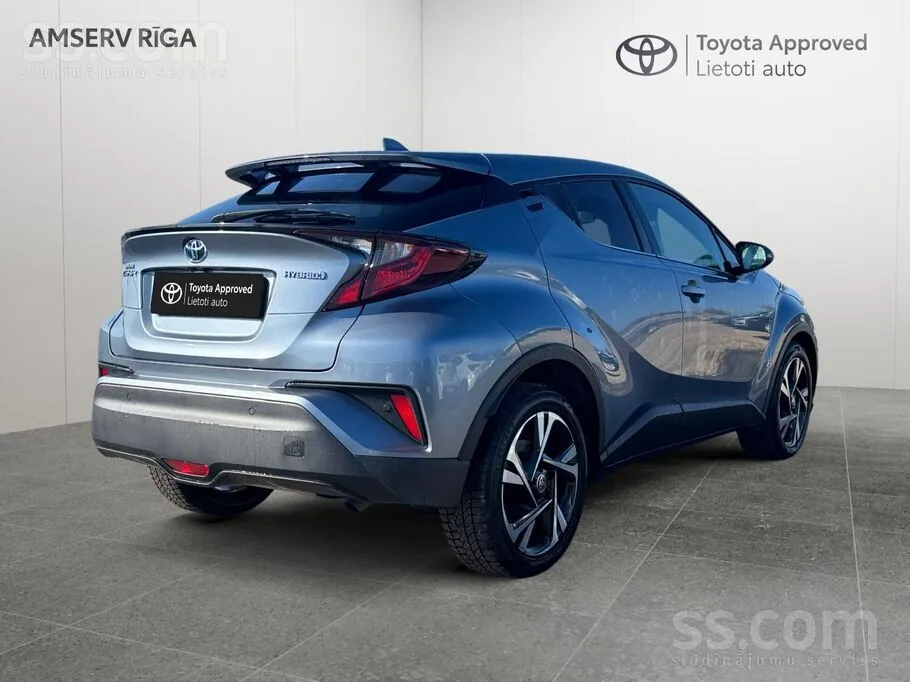 Toyota C-Hr 2023 photo 2