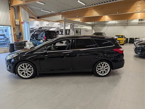 Ford Focus 2013 photo 2