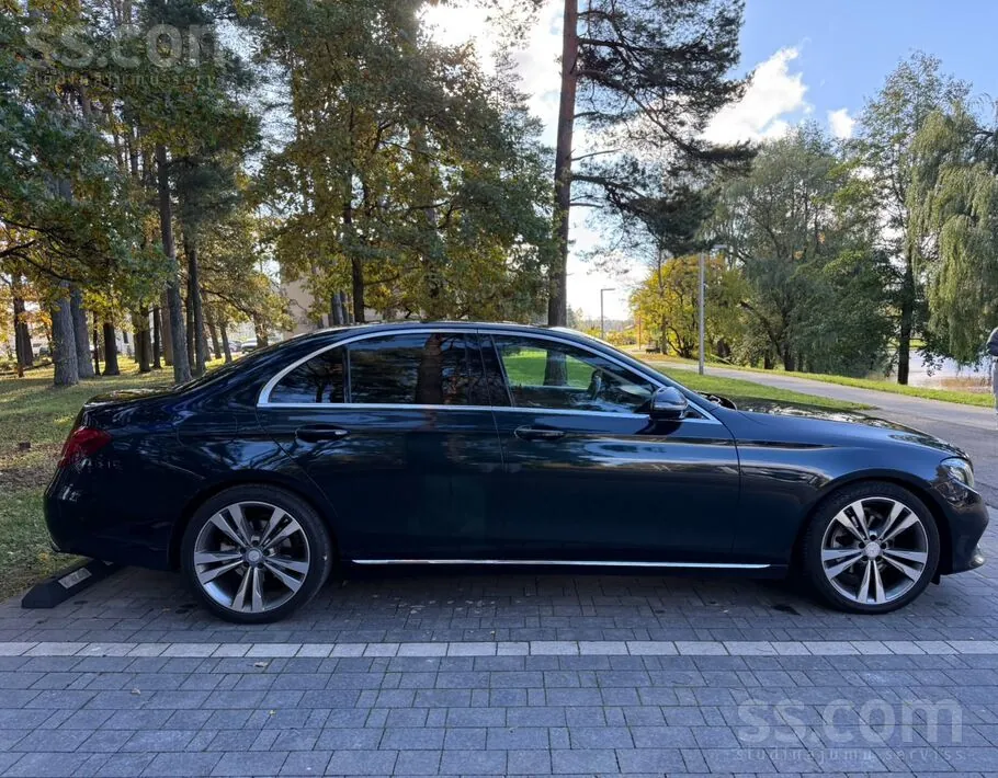 Mercedes-Benz E220 2016 photo 4