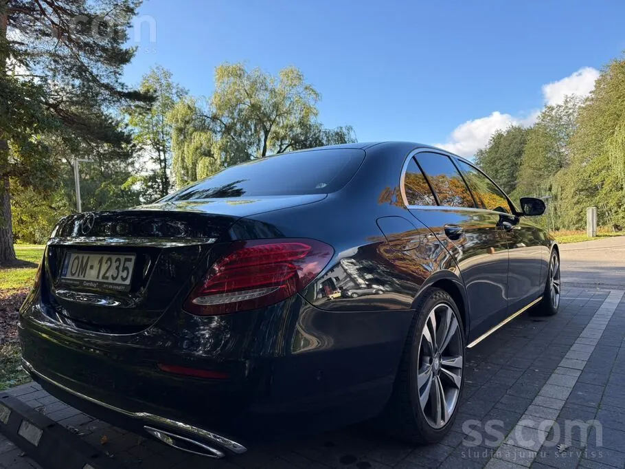 Mercedes-Benz E220 2016 photo 5