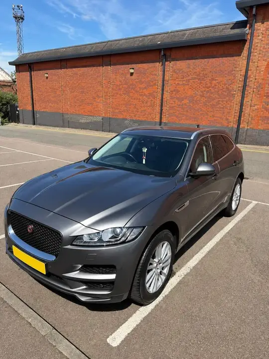 Jaguar F-Pace 2017 photo 5