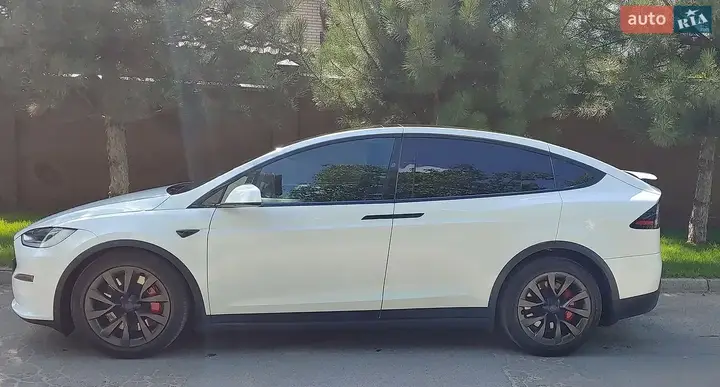 Tesla Model X 2023 photo 2