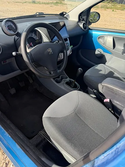 Peugeot 107 2008 photo 2