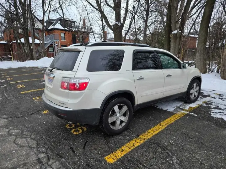 GMC Acadia 2009 photo 4