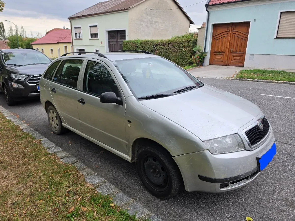 Skoda Fabia 2001 photo 2