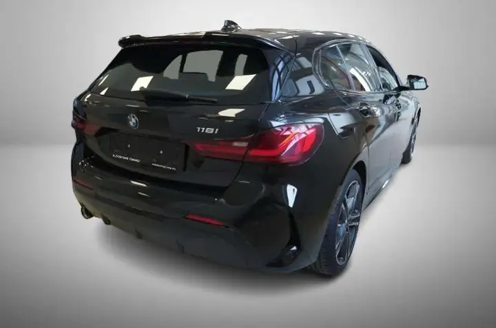 BMW 118I 2024 photo 5