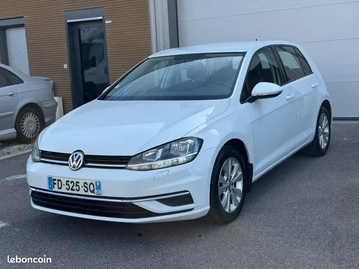 Volkswagen Golf 2017 photo 2