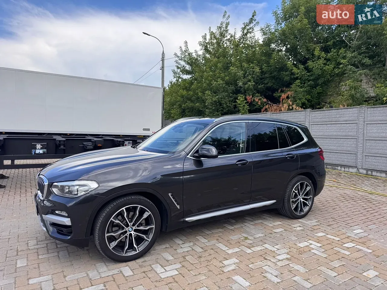 BMW X3 2019 photo 2