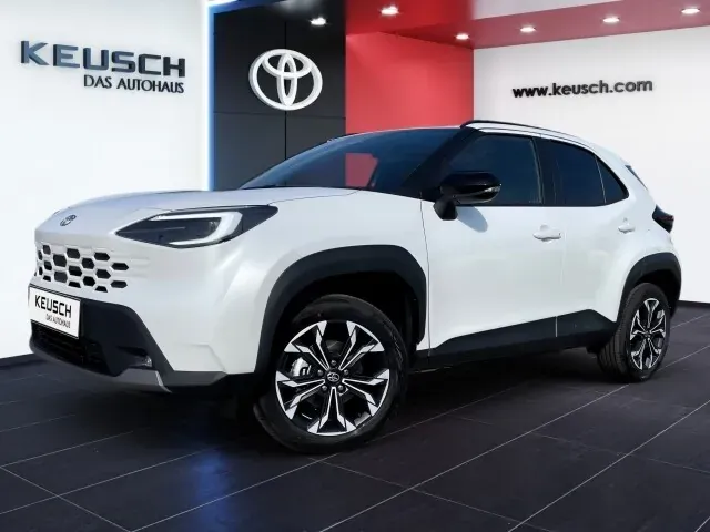 Toyota Yaris Cross photo 2