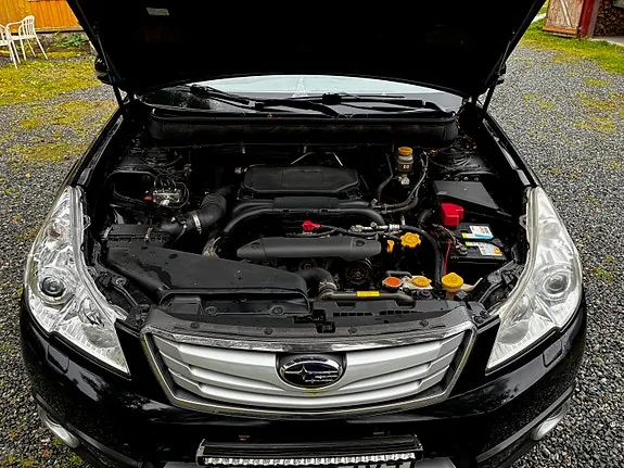 Subaru Outback 2011 photo 5