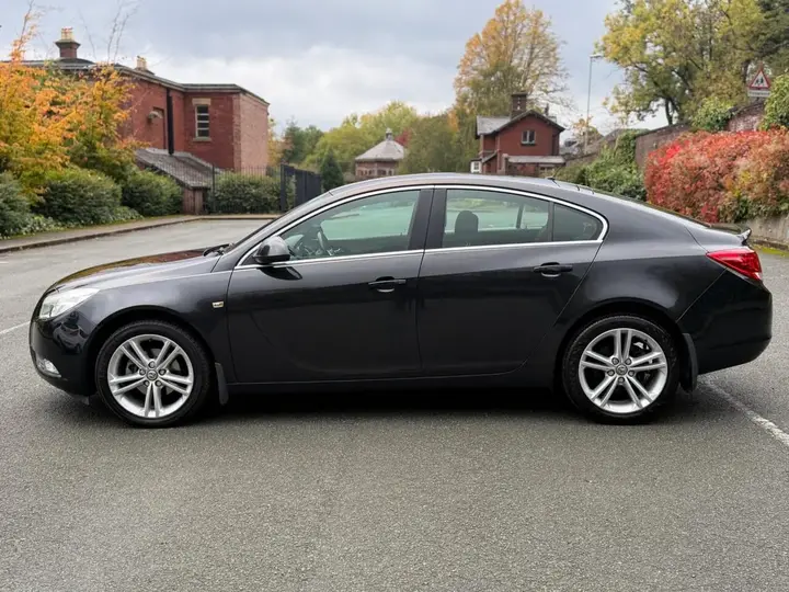 Vauxhall Insignia 2014 photo 5