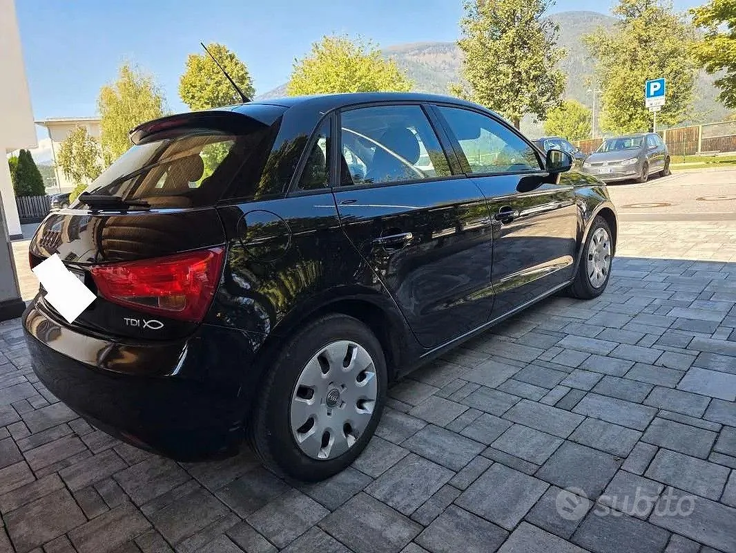 Audi A1 2014 photo 2