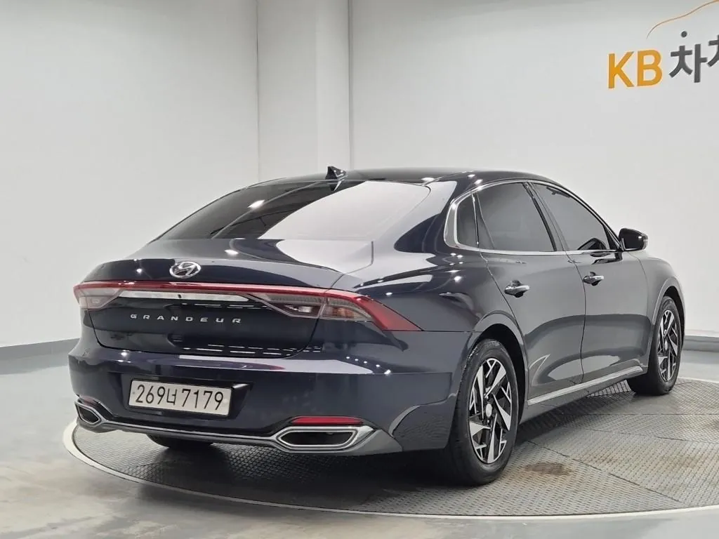 Hyundai Grandeur 2022 photo 3