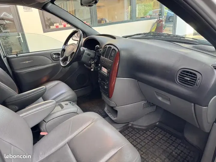 Chrysler Grand Voyager 2006 photo 4