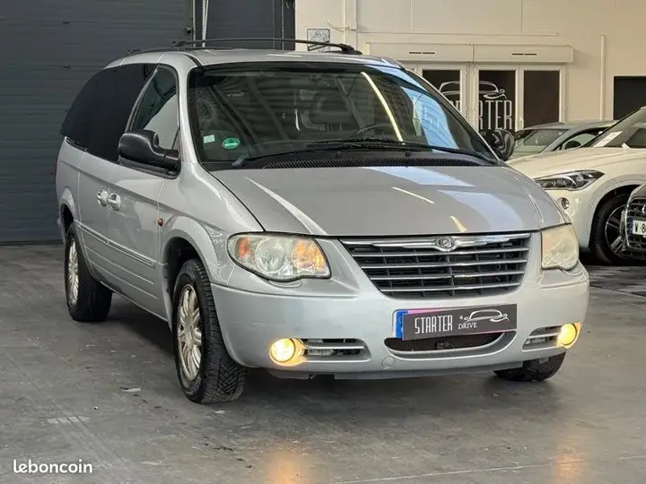 Chrysler Grand Voyager 2006 photo 3