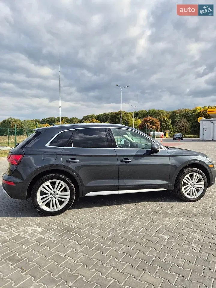 Audi Q5 2018 photo 2