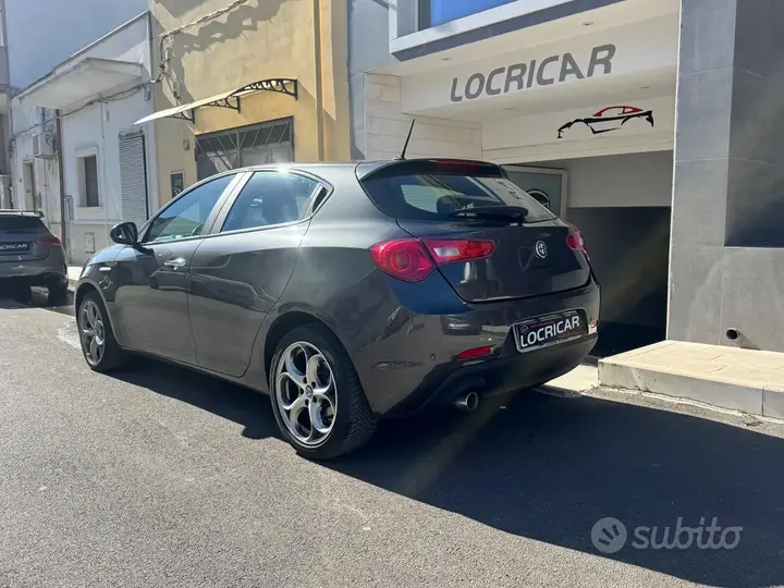 Alfa Romeo Giulietta 2018 photo 2
