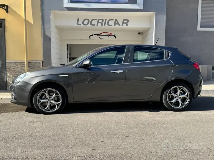 Alfa Romeo Giulietta 2018 photo 4