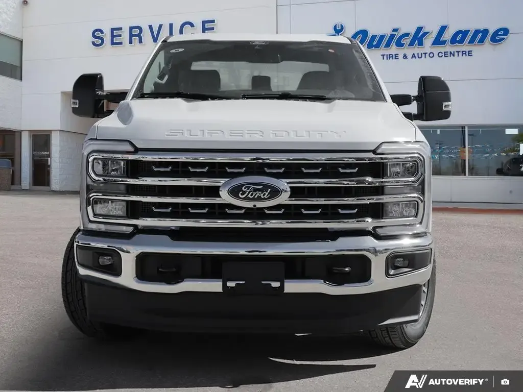 Ford F350 2026 photo 2