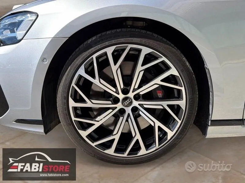 Audi S8 2023 photo 5