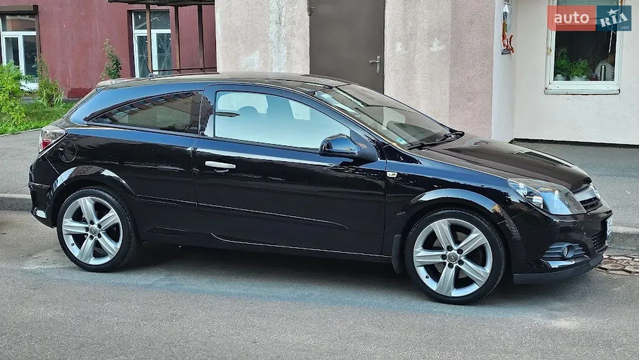 Opel Astra Gtc 2009 photo 2