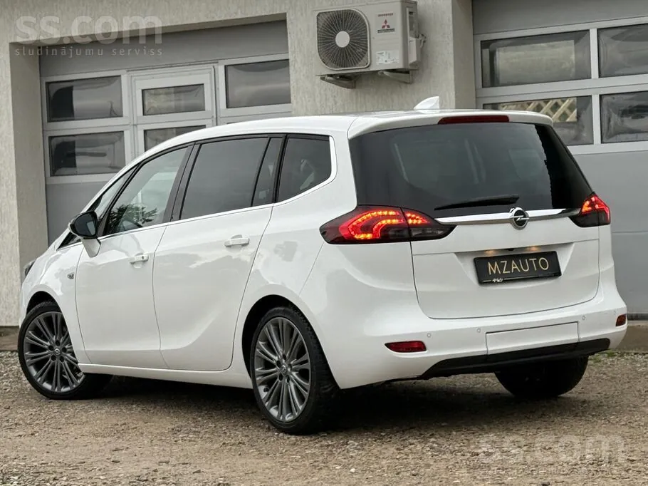 Opel Zafira 2017 photo 3