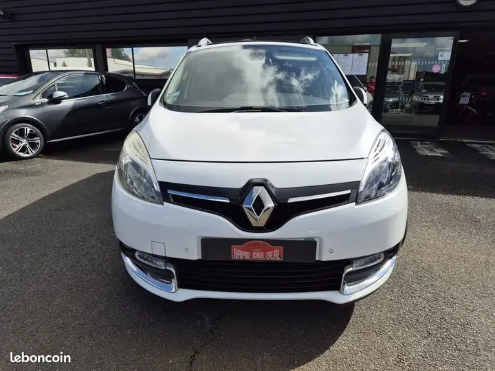 Renault Scenic 2013 photo 3