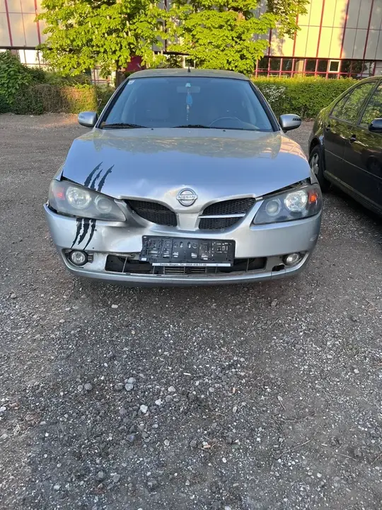 Nissan Almera 2004 photo 3