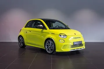 Abarth 500E 2024 photo 3