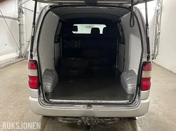 Toyota Hiace 2009 photo 4