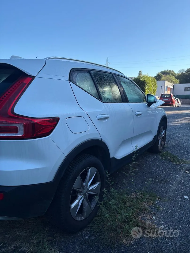 Volvo Xc40 2023 photo 5