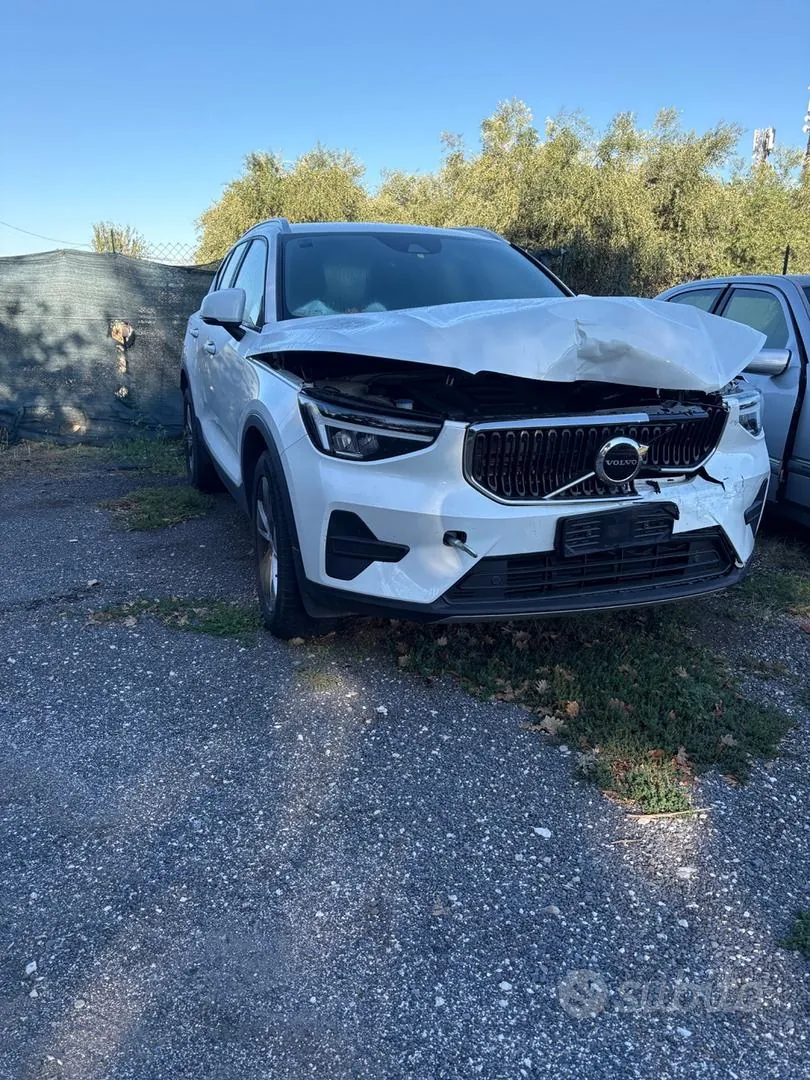 Volvo Xc40 2023 photo 3