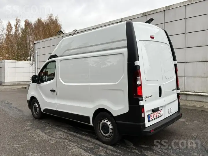 Renault Trafic 2023 photo 4