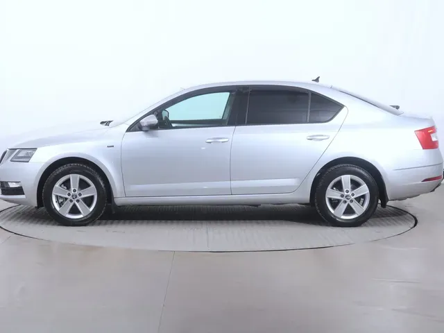 Skoda Octavia 2017 photo 2
