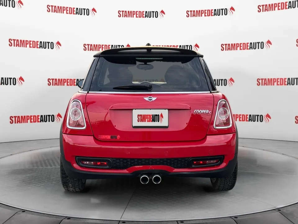 Mini Cooper S 2011 photo 4