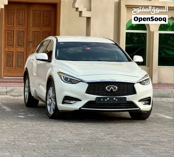 Infiniti Q30 2019 photo 3