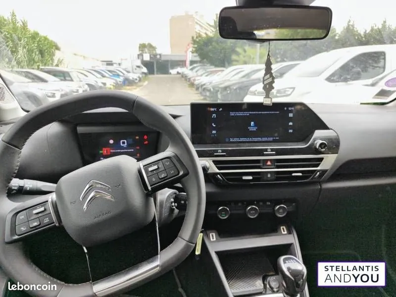 Citroen C4 2023 photo 2