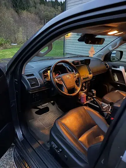 Toyota Land Cruiser 2022 photo 5